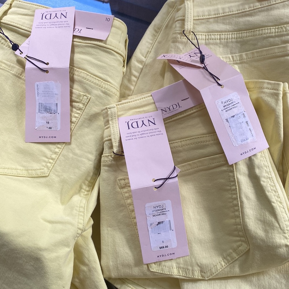 NYDJ Ella Denim Shorts With Side Slits - Picture 10 of 10